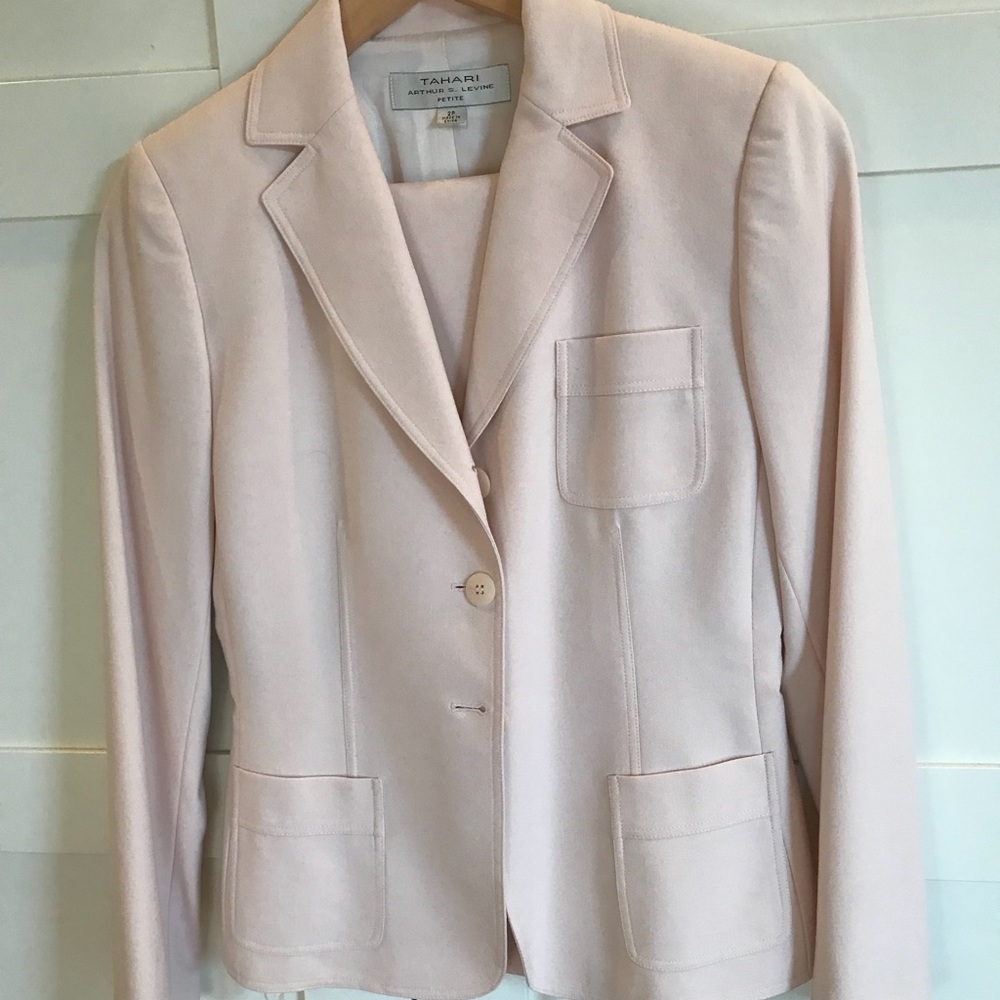 Tahari Pant Suit